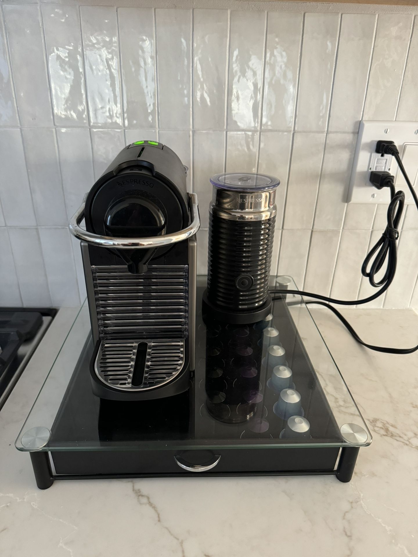 Nespresso pixie electric Titan Coffee Machine