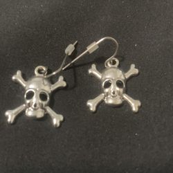 Skull Earrings 