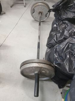 Bar and olimpic weights