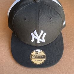 New York Yankees Snapback Hat $35