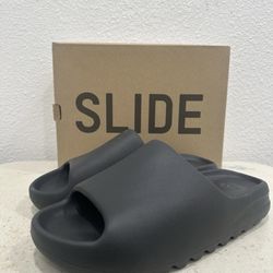 Adidas YZY Slide Onyx Size 10 Brand New