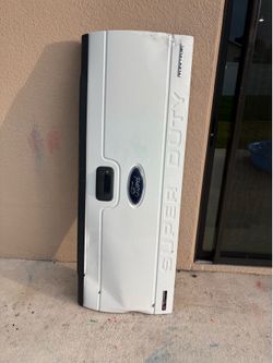 2016 ford f250 tail gate