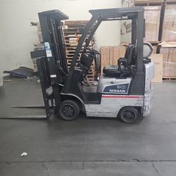 Forklift 