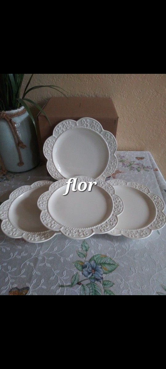 JUEGO DE 4 PLATOS MEDIANOS MARBELLA PRINCESS HOUSE 🌷🌻🌷🌻