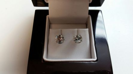 2.07 G Color Diamond Earrings