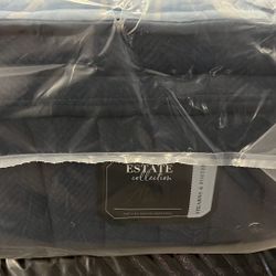 Colchon Nuevo de muy buena calidad  Strains &Foster Estate 