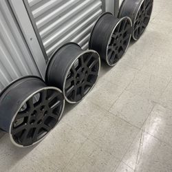 18” Black Jeep Rims. Make Me An Offer 