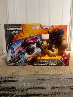 Monster Jam Marvel Spider-Man Sandman City Battle Set