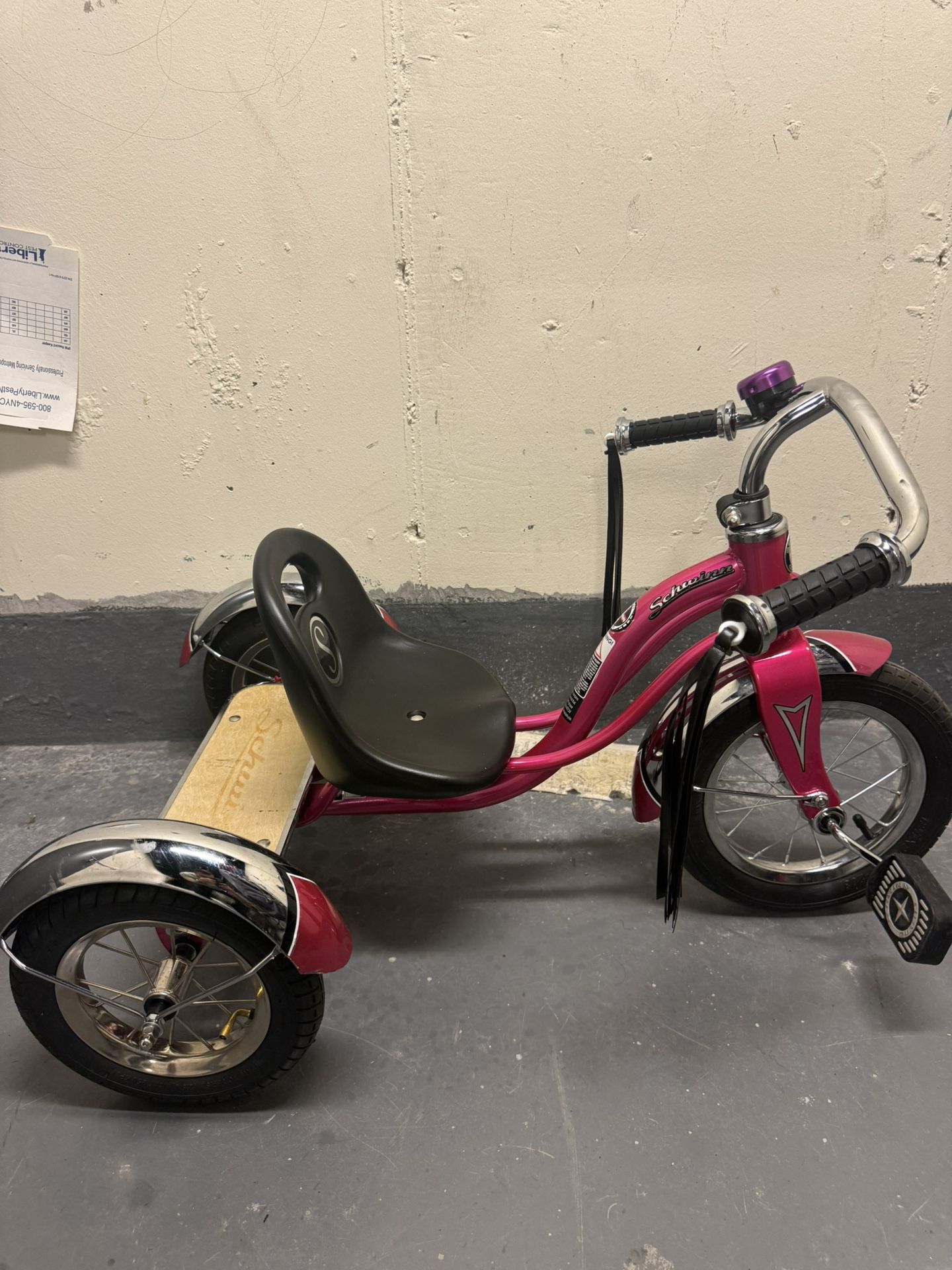 Schwinn Roadster Tricycle – Classic Pink Kids Trike