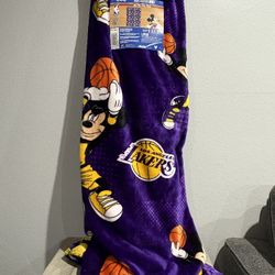 Los Angeles Lakers

Disney Mickey Mouse LA Plush Throw Silk Touch Oversized Blanket 66x95