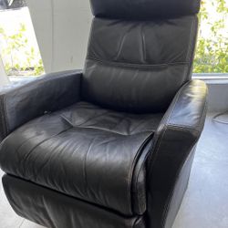 $250 —-Leather Chair , Manual, Work Perfect 