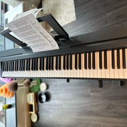 Yamaha P71B 88-Key Digital Piano  + Piano Stand 