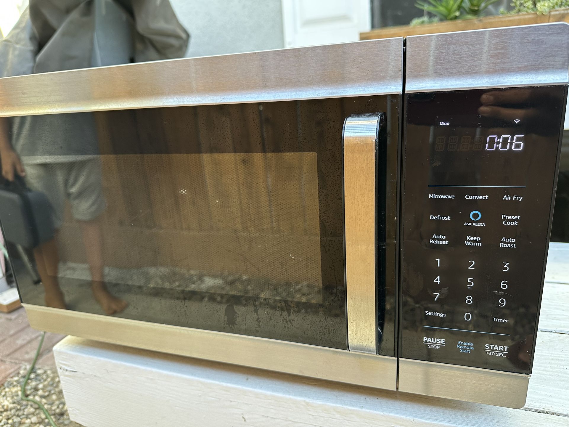 Microwave Oven And Air Fryer