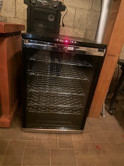 Wine cooler avanti only cools to 51g