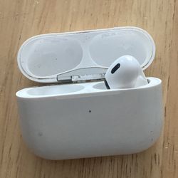 AirPods Pro Case With R pod