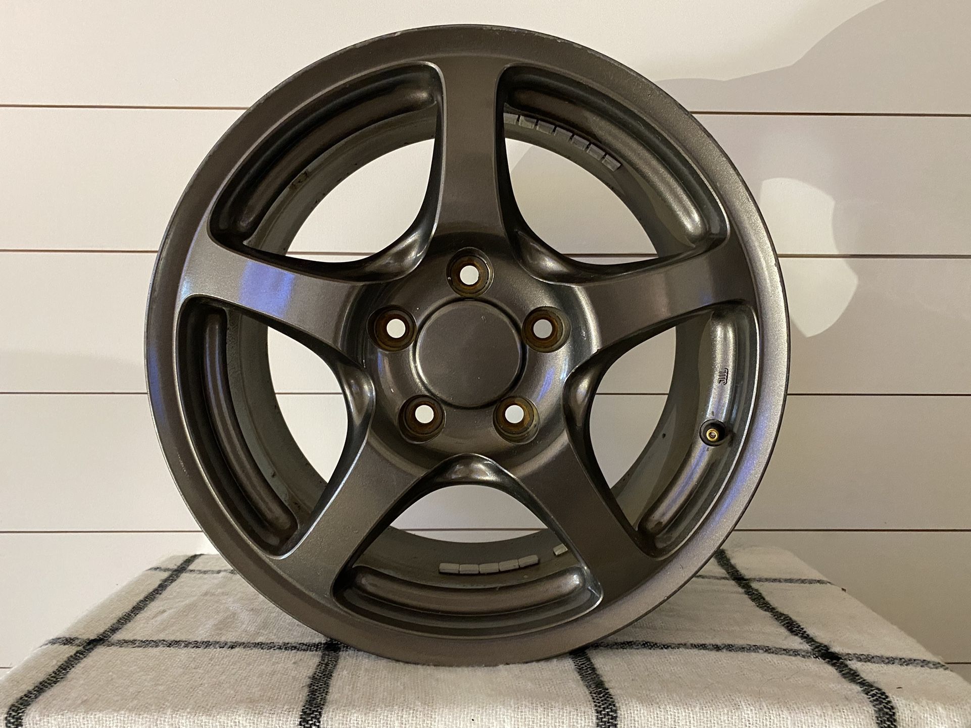 ENKEI WHEELS - SET OF 4 - 5x114.3 / 16x6.5 ET55 x 2 / 16x7.5 ET65 x2 )