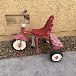 Red Radio Flyer Kids Tricycle