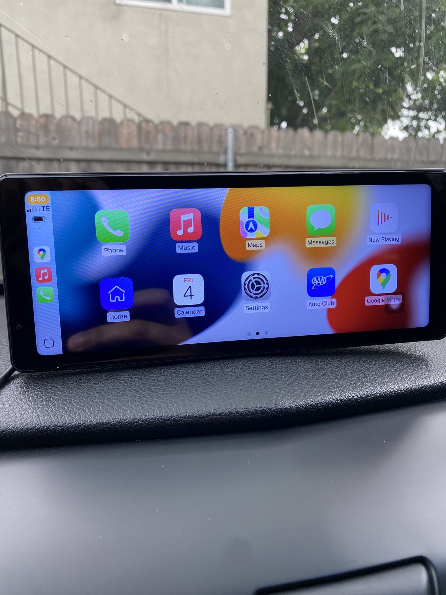 Wireless Car Stereo Carplay Screen (Plug In-Play)