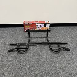 Multi Grip Door Pull Up Bar Gym ( BRAND NEW IN BOX ) Click On My Profile For More Gym Equipment 