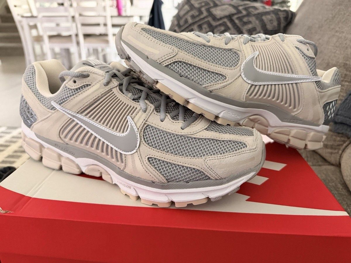 Nike Air Zoom Vomero 5