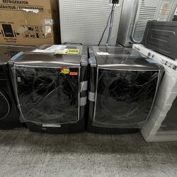 BLACK LG SIGNATURE 29” WASHER AND GAS DRYER WITH SMART CONNECT