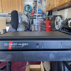 Crest Audio LA 601  Power Amplifier 