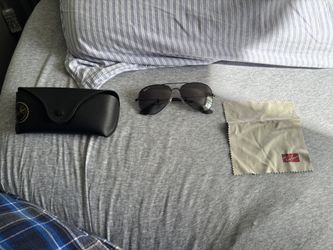 Ray-Ban Aviators 