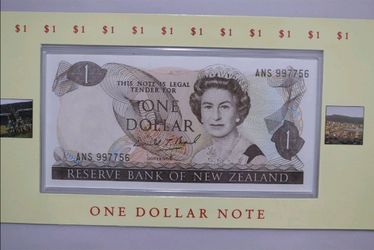 Rare 1990 New Zealand Coin & Banknote Presentation Set