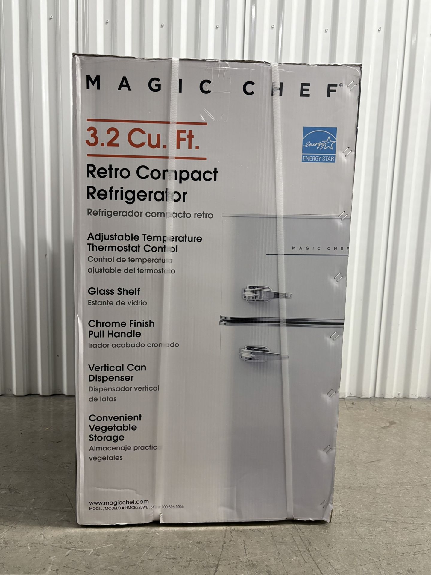 Magic Chef Retro 3.2 Cu. Ft. 2 Door Mini Fridge in White