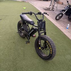 macfox x7 painted black with white sparkle