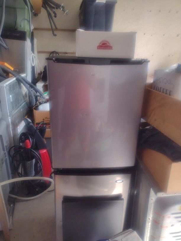 Whirlpool Mini Fridge