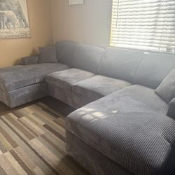 Gray 4 Piece U Shaped Sectional !! Free Delivery !! 🚚 