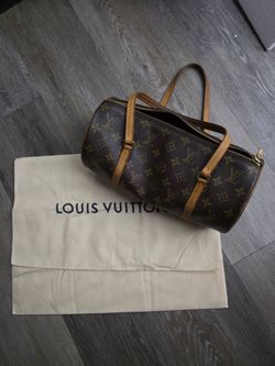 Louis Vuitton Papillon 26 Authentic