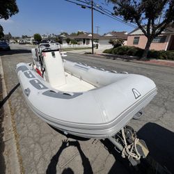 2013 Achilles hb-385dx dinghy w/ 30hp Tohatsu + trailer