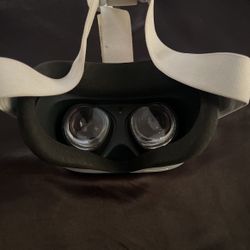 Meta Quest 2 — All-in-One Wireless VR Headset — 128GB