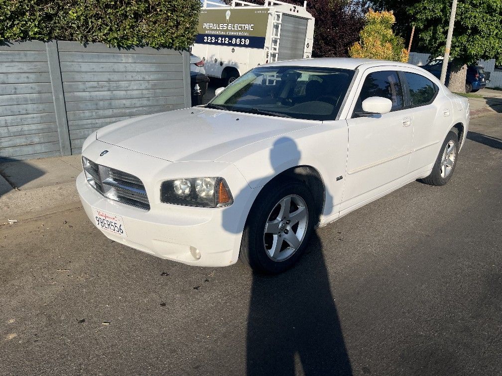2010 Dodge Charger Tags Good A/C Reliable