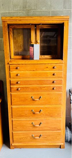 Thomasville Tall Oak Wood Dresser with Glass Cabinet