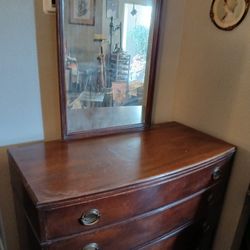 Drexel Antique Bowed Front Dresser With Mirror 