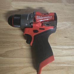 Milwaukee M12 FUEL Hammer Drill 