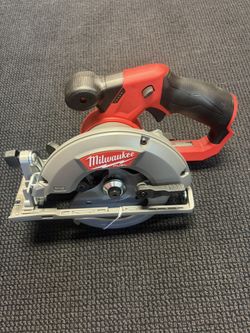 MILWAUKEE CIRCULAR SAW