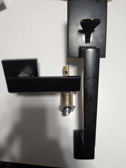 Front Door Handle only no lock