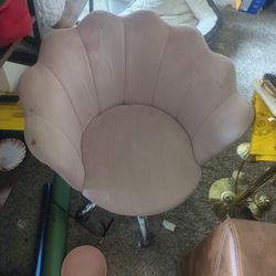 Soft Pink Scallop Office Chair 