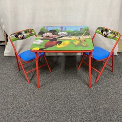 Kids Table/Chairs 