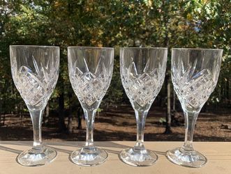 The Dublin 9oz crystal goblets by Godinger (also known as Shannon Crystal by Godinger)