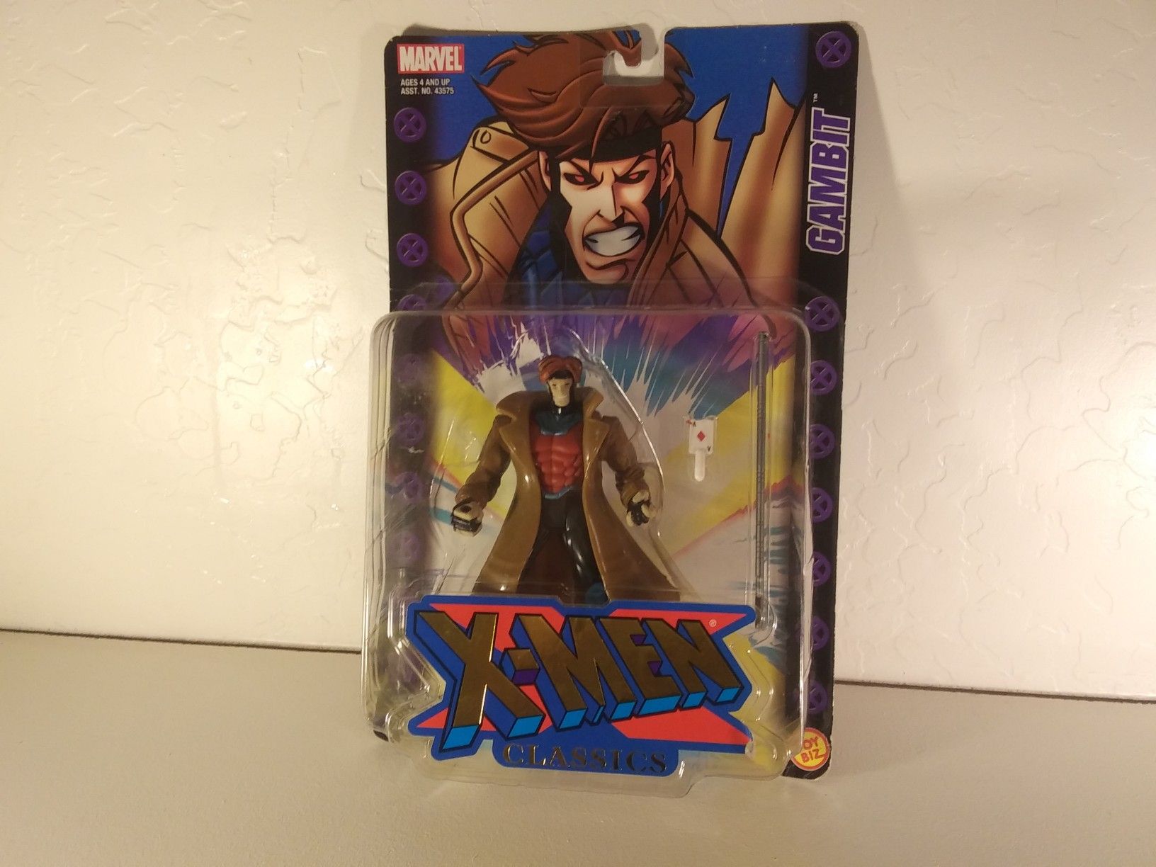 X-Men Classics Gambit w/ "Energy Card Throwing Action"