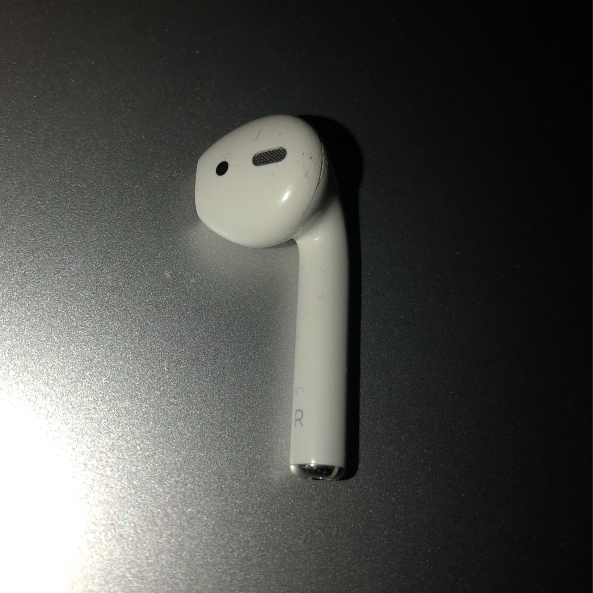 Apple airpod 1st generation right side only