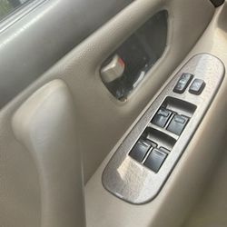 2003 Toyota Sequoia