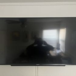 Sony Smart TV With Remote 