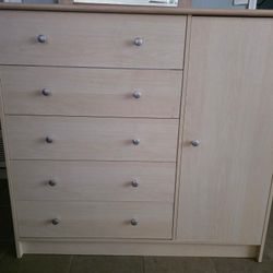 Clothing Cabinet 