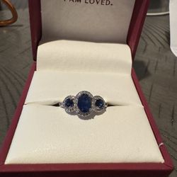 White Gold Sapphire Ring